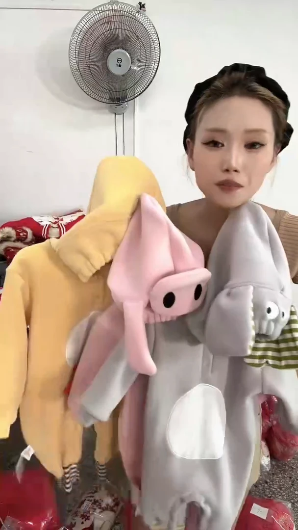 6010款卡通三色连体哈衣  备注颜色尺码