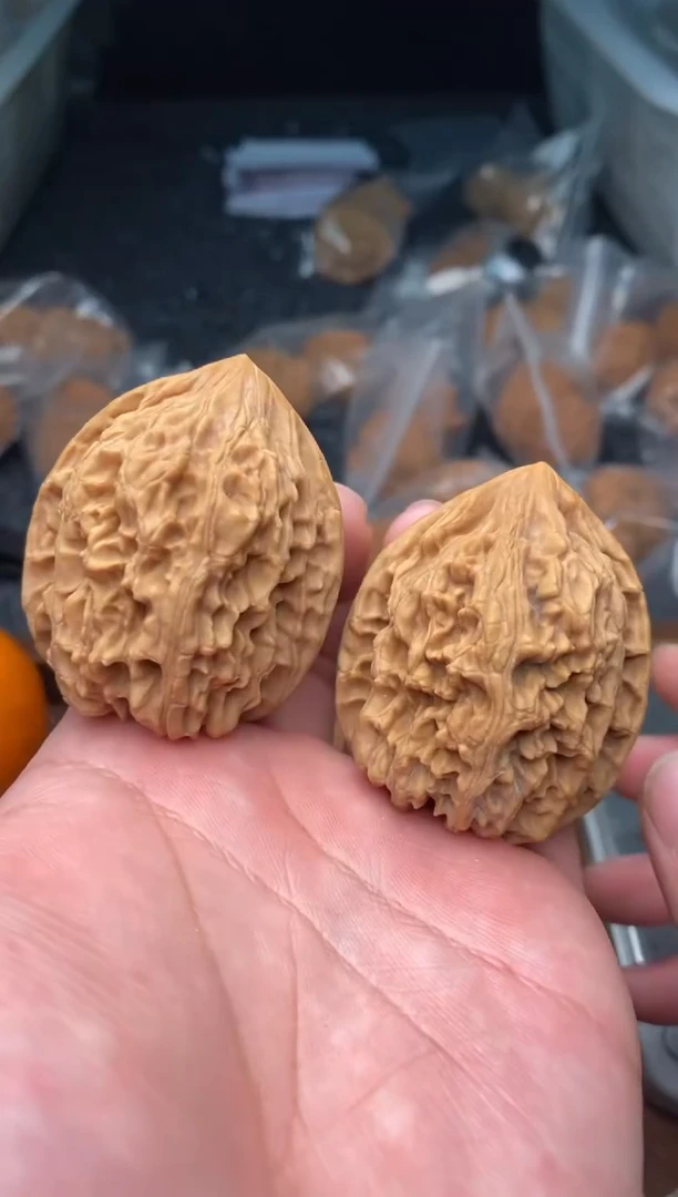 【闪购商品】文玩核桃把件G73号41尺鸡心