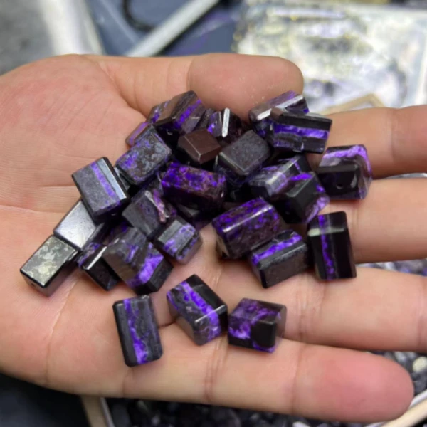 【黑胖珠宝】舒俱来丝绒方糖吊坠 多样性发一 QX111