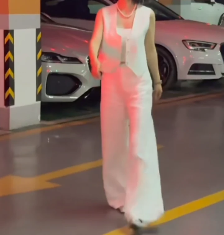 2025夏季时尚潮流百搭精品女装乖jQC2