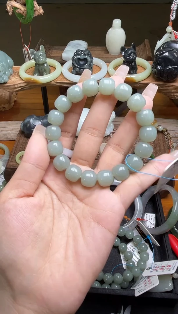 手串未镶嵌和田玉卡12吐拉牧场老型  9009404