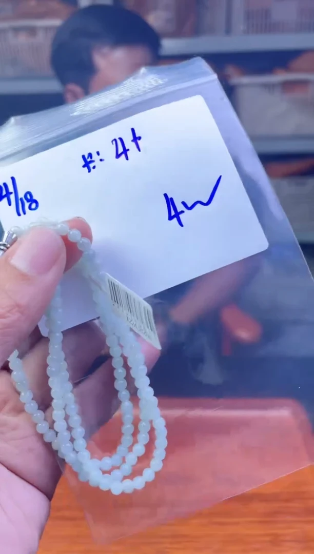 定制翡翠未镶嵌天然缅甸a货翡翠，多样性发货 只发其一