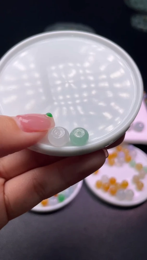 翡翠未镶嵌颈饰啊A298