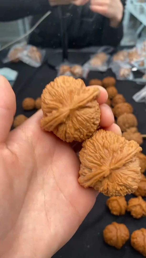 【闪购商品】文玩核桃把件白狮子43-u567