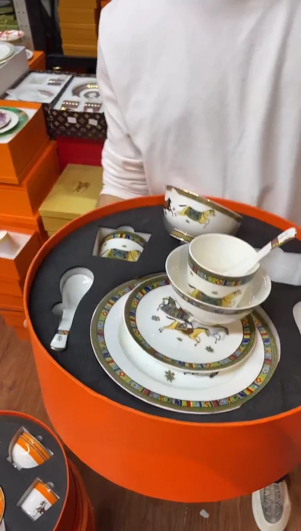 杯鸿辉家品牌瓷器，京东包邮！