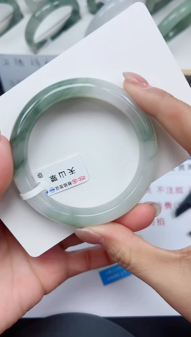 未镶嵌手镯石英质玉41-55/56