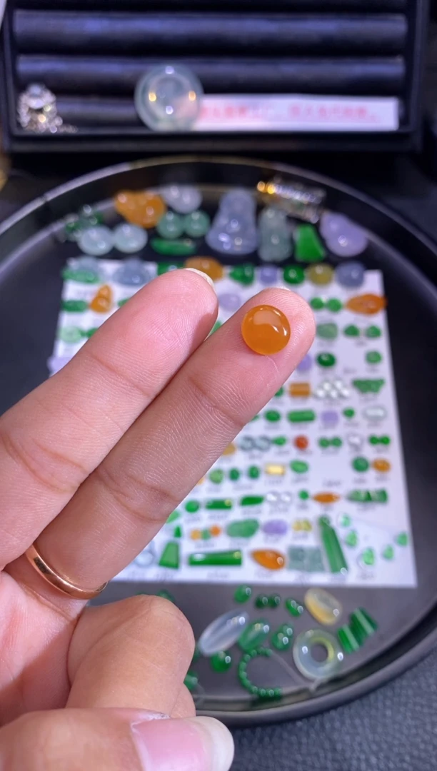 未镶嵌挂件翡翠蛋