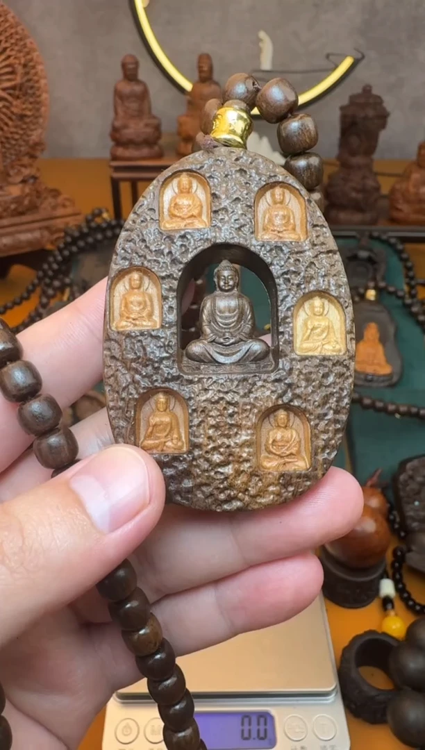 贡木吊坠《巴布亚贡木》万佛朝宗