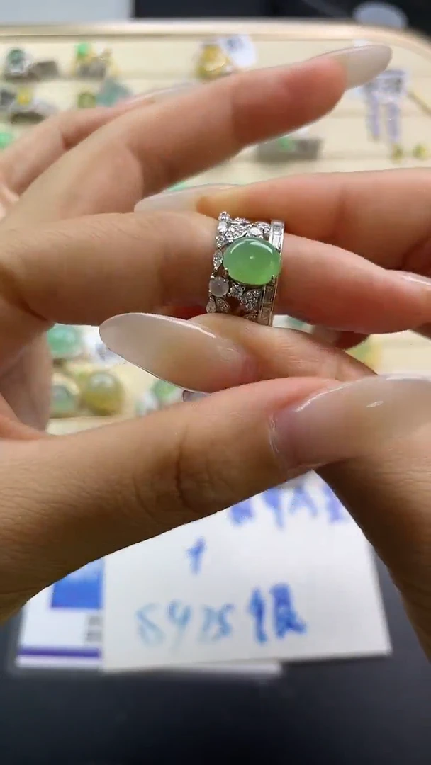 银S925镶嵌戒指翡翠翡翠 蛋面 银S925镶嵌