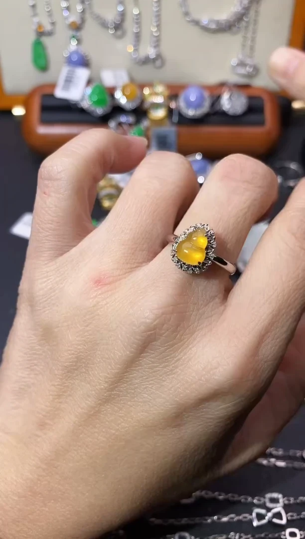 【闪购商品】翡翠戒指18K金镶嵌戒指