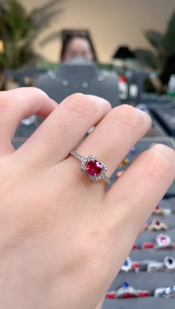 【闪购商品】碧玺戒指18K金镶嵌卢比莱