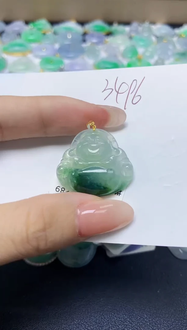 翡翠18K金镶嵌颈饰 天然缅甸翡翠A货