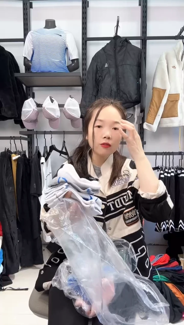 2069  编码  瑕疵直播间过款为准 尺码