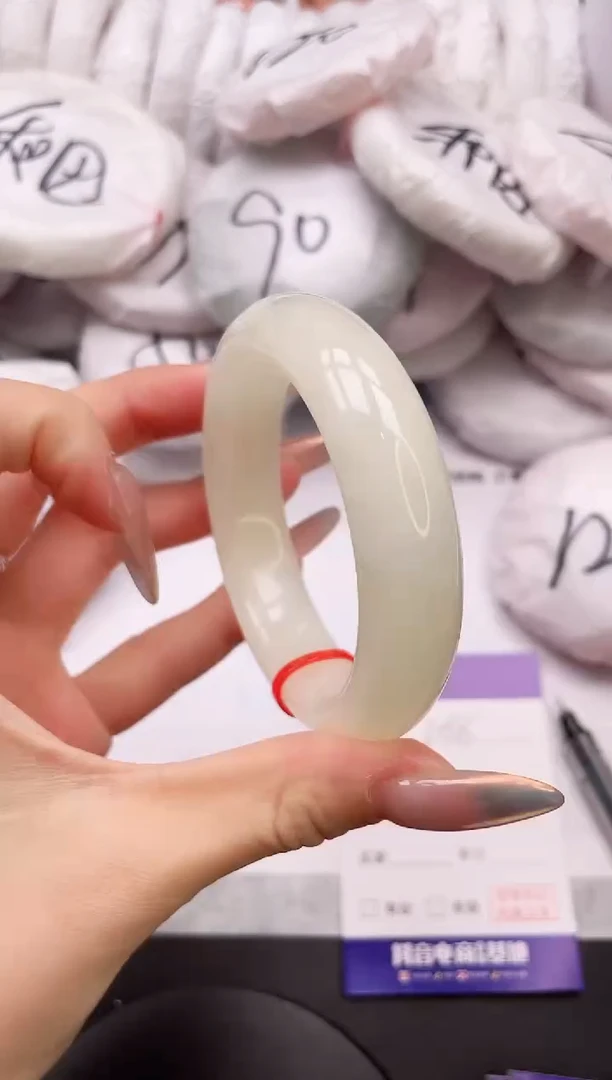 【闪购商品】和田玉手镯未镶嵌22L108-53