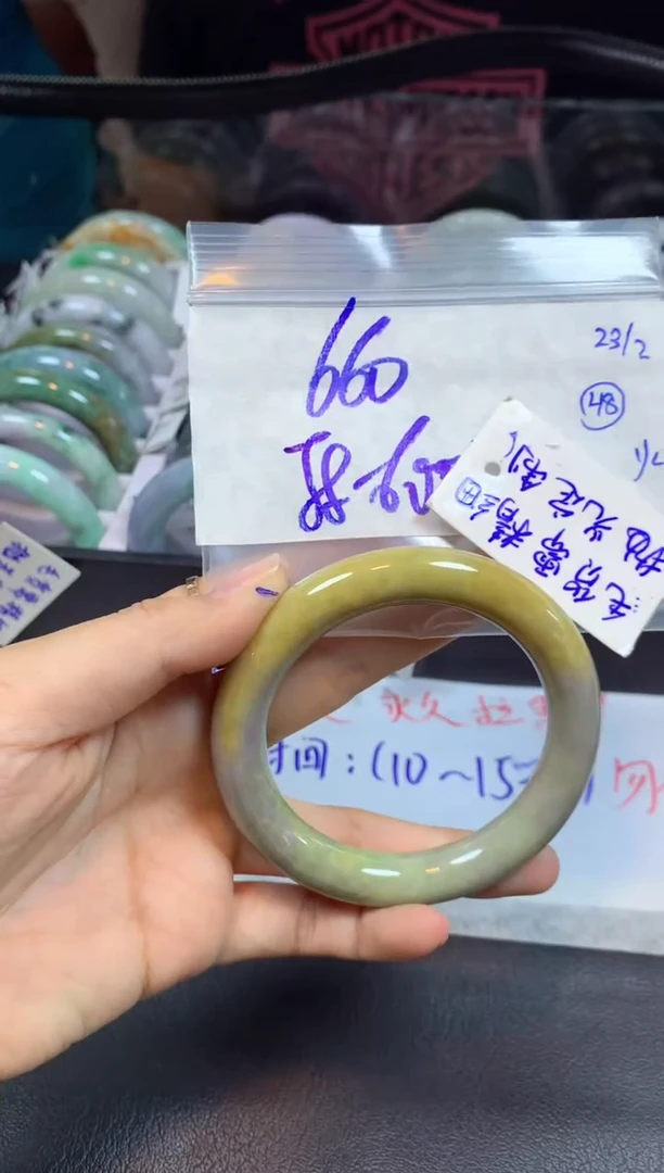 【闪购商品】定制翡翠未镶嵌手镯毛货需精细抛光+多人+660元