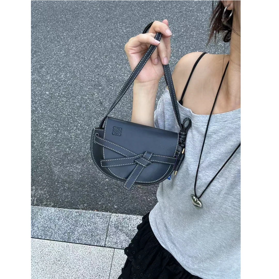 95新 LOEWE/罗意威 【小考拉】罗意威 深海蓝gate斜挎包