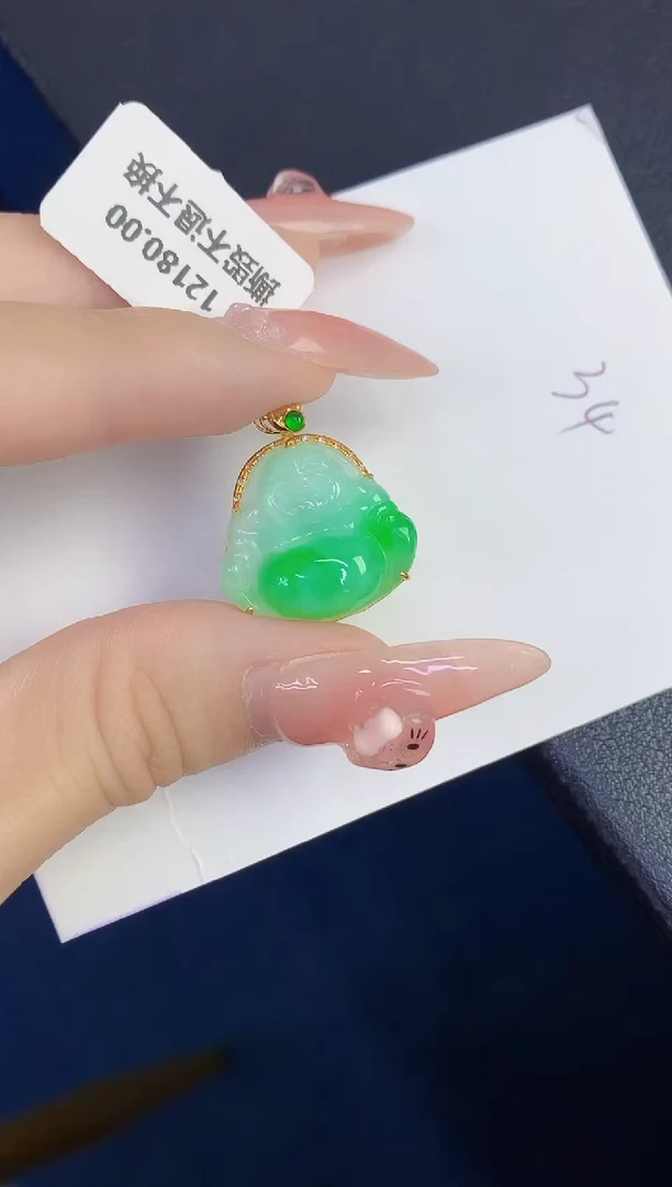 颈饰18K金镶嵌翡翠缅甸天然翡翠A货