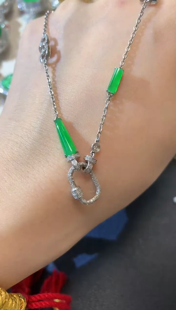 项链18K金镶嵌翡翠S22