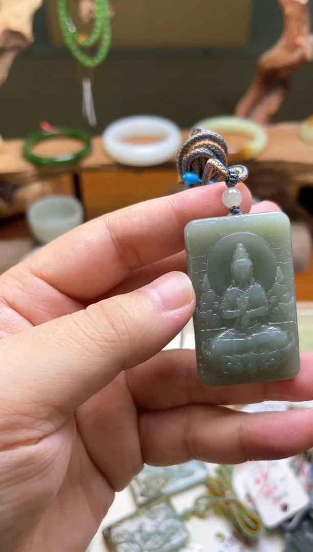 吊坠(不含链)未镶嵌和田玉吐拉牧场 观音