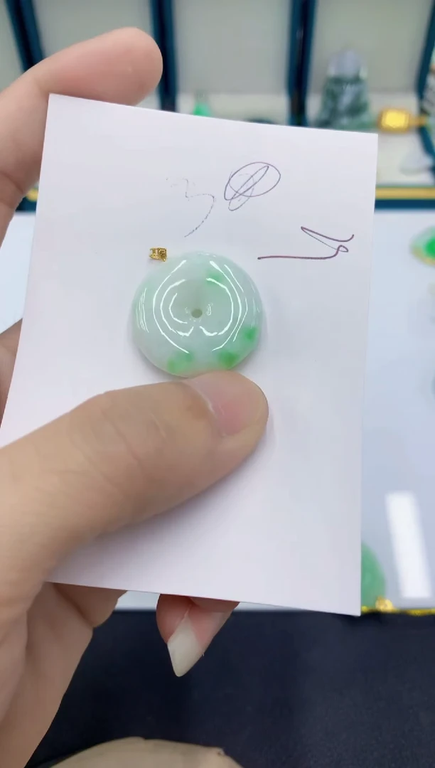 颈饰18K金镶嵌翡翠翡翠