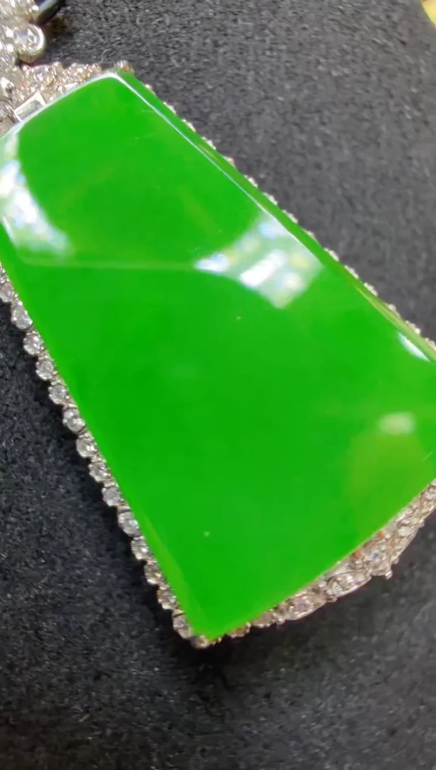 吊坠(不含链)18K金镶嵌翡翠多样性团购发一件