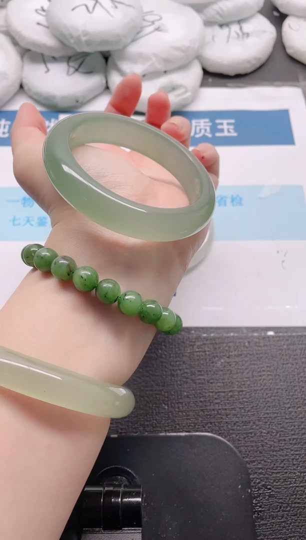 未镶嵌手镯石英质玉13-58