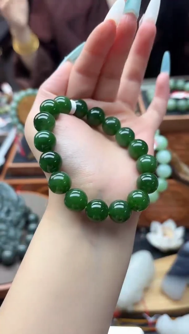 未镶嵌手串和田玉董小姐推荐 多样性发货 拍一发一by