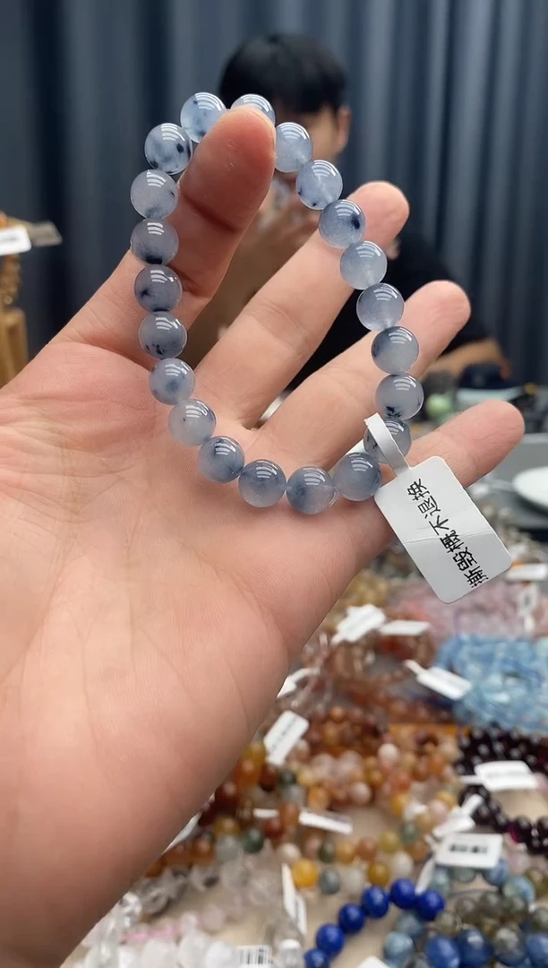 水晶手链未镶嵌蓝兔毛团团
