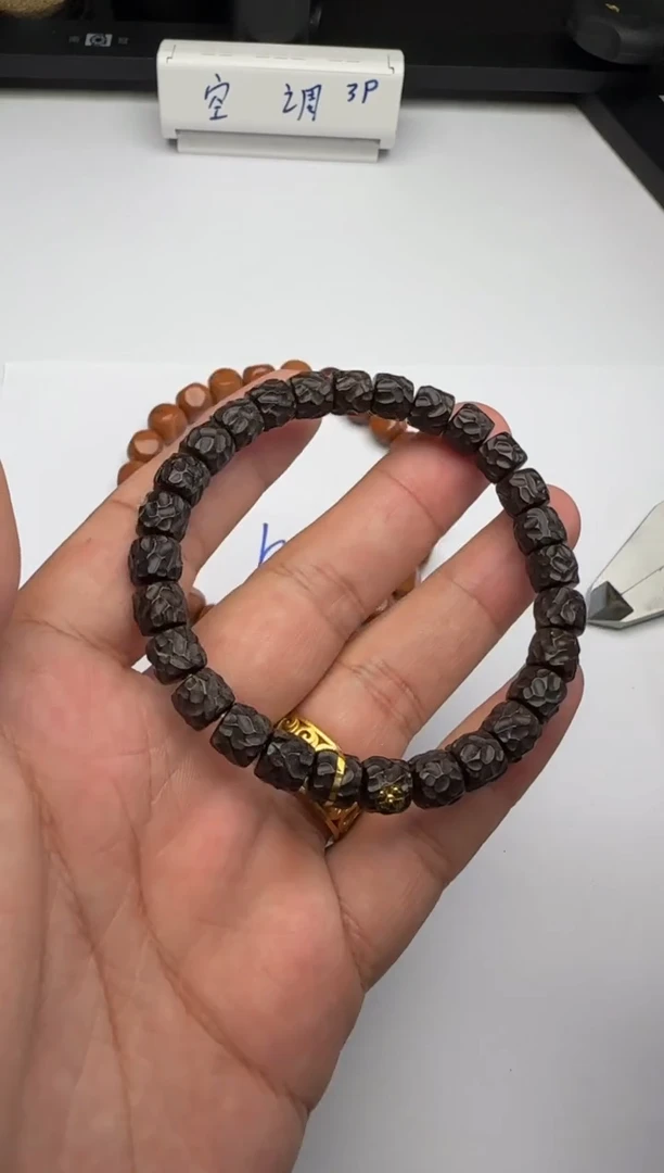 椰蒂手串下午好呀