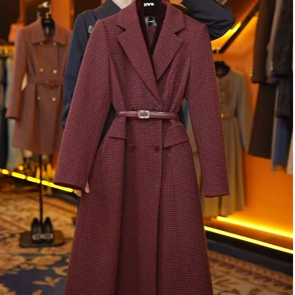 【赫尔温】设计款安卡拉红时尚收腰显瘦风衣DHZZR53188