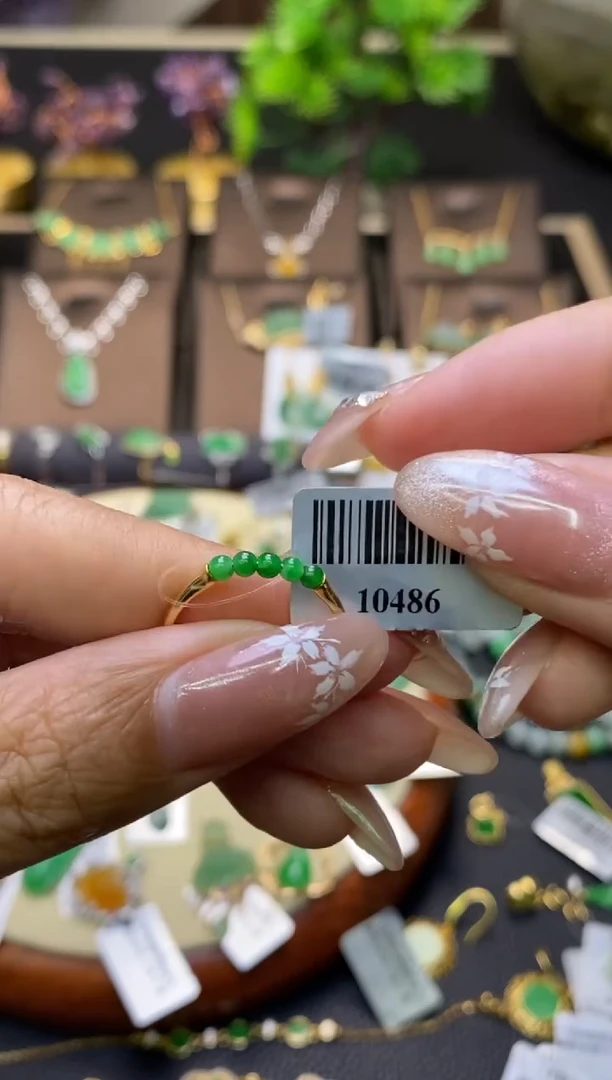 翡翠18K金镶嵌颈饰净货10486