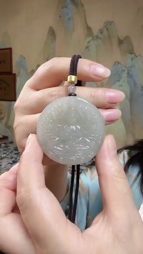 颈饰未镶嵌和田玉.