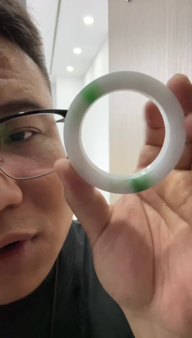 未镶嵌手镯定制翡翠绵*手镯