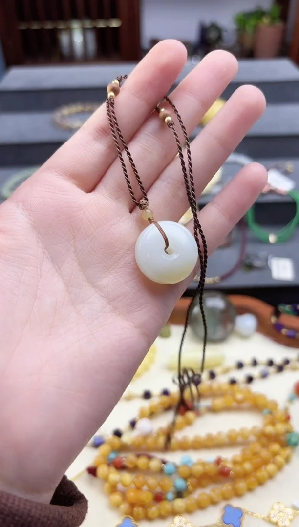 颈饰未镶嵌和田玉和田玉平安扣吊坠HX