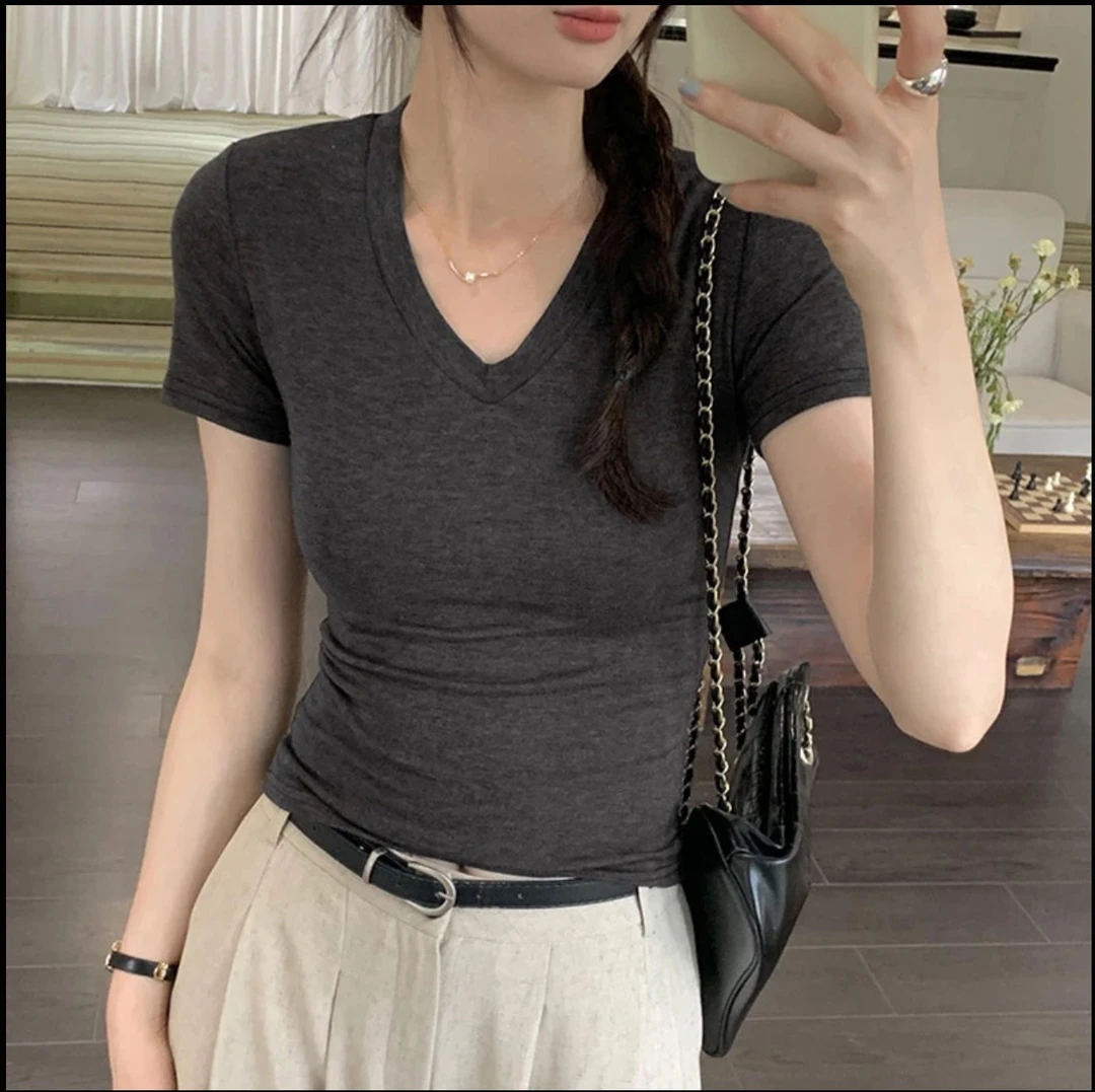 2025韩版气质V领修身短袖T恤女装夏季上新打底衫白色纯色显瘦上衣