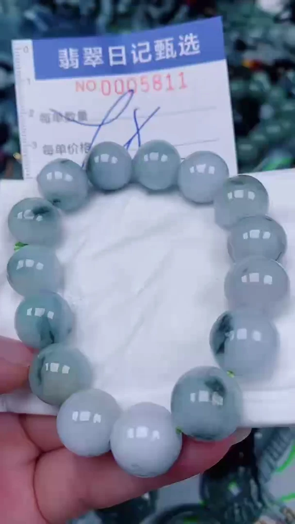 翡翠未镶嵌颈饰00005811