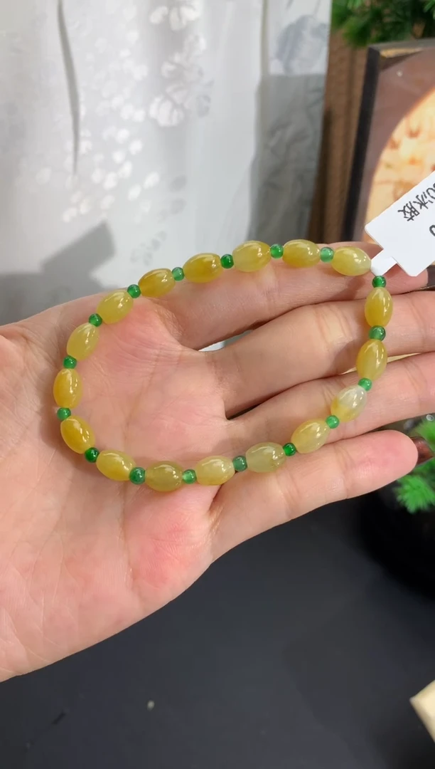 未镶嵌手串翡翠卡5.9-8.2mm（绿隔珠是危料