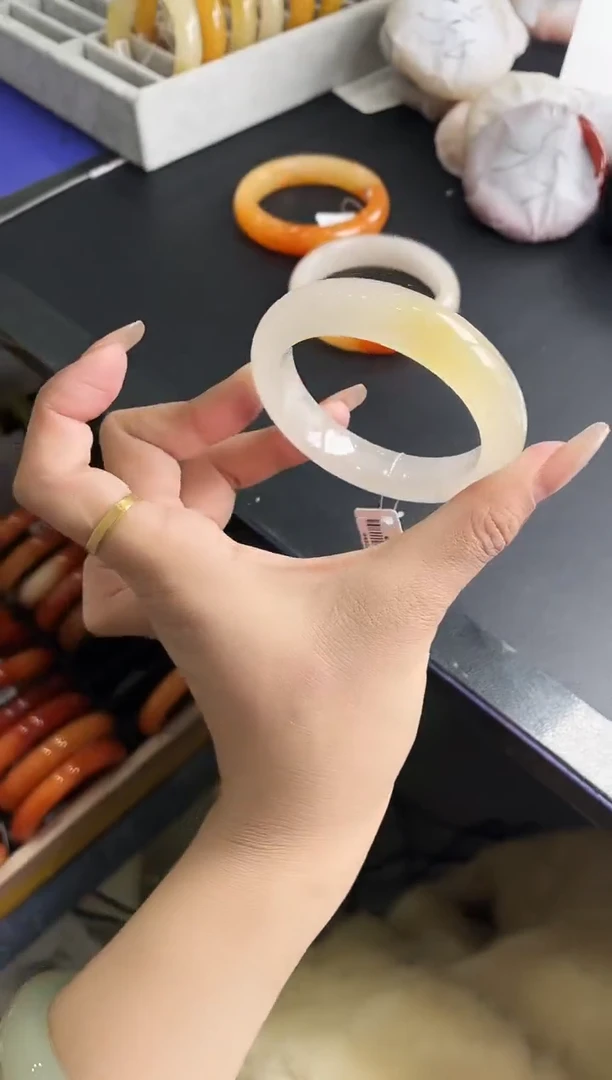 未镶嵌手镯石英质玉j96-HB54+