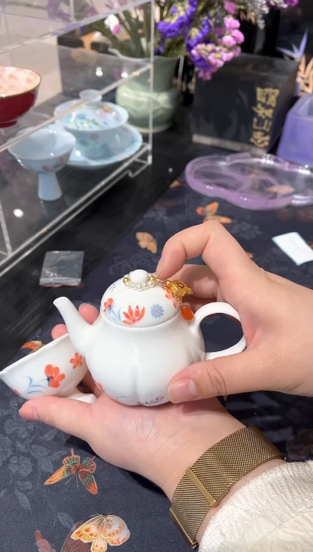【闪购商品】微瑕 哈哈哈哈哈哈哈哈