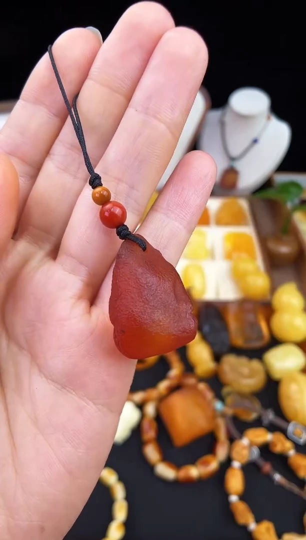 琥珀未镶嵌珠宝奇石柒月