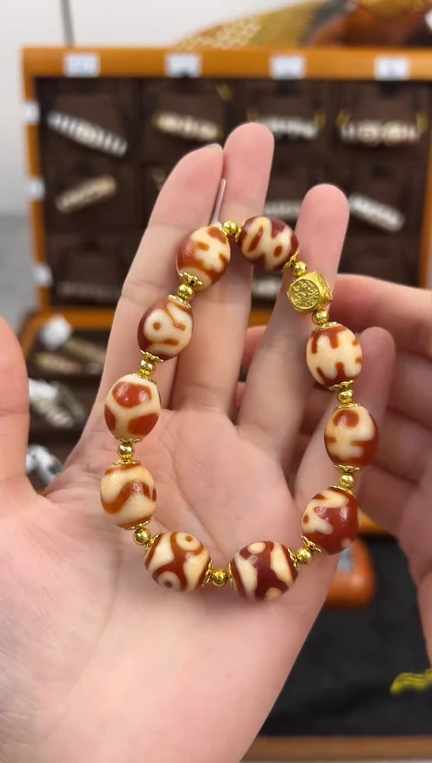 玛瑙/玉髓（覆膜）颈饰合金61微瑕随机发货