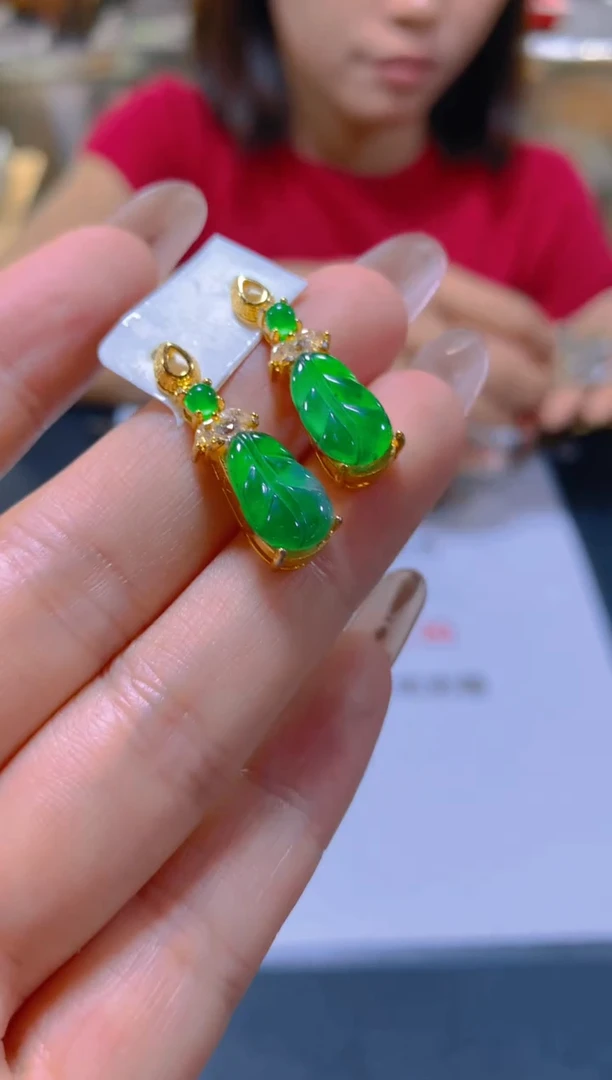 未镶嵌翡翠耳饰多样性发一