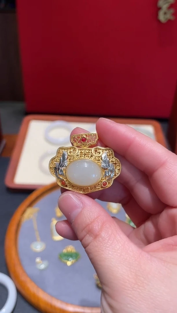 颈饰银S925镀金镶嵌和田玉如意