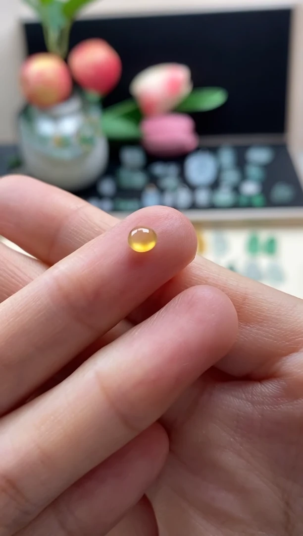 翡翠未镶嵌颈饰翡翠冰种蛋面