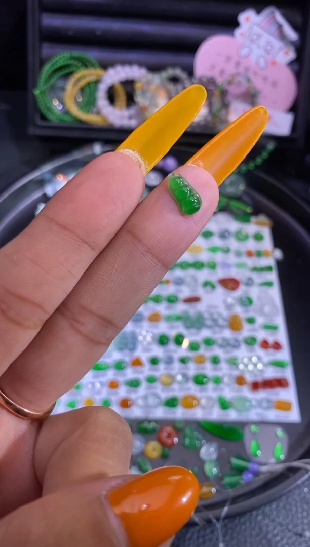 未镶嵌挂件翡翠豆子