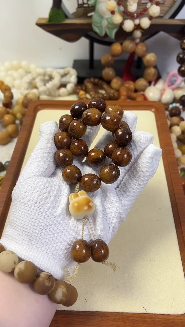 菩提根/象牙果手串小**片16-17紫金鼠手持
