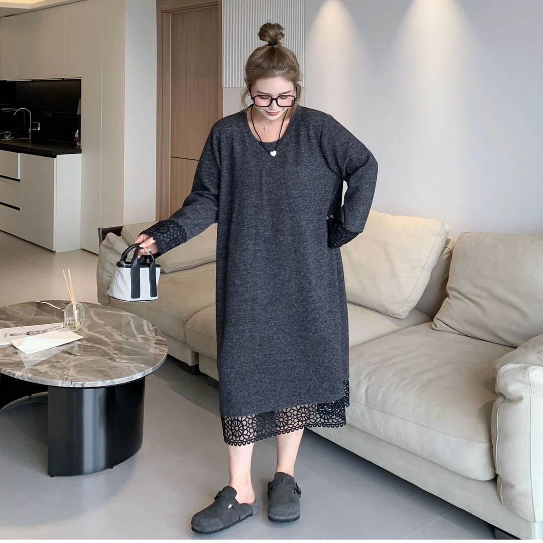 媛子大码镂空蕾丝拼接针织连衣裙2025秋季新款设计感休闲时尚女装