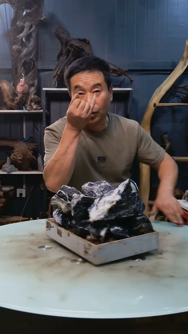 青龙石8斤29.9清香阁清香阁清香阁