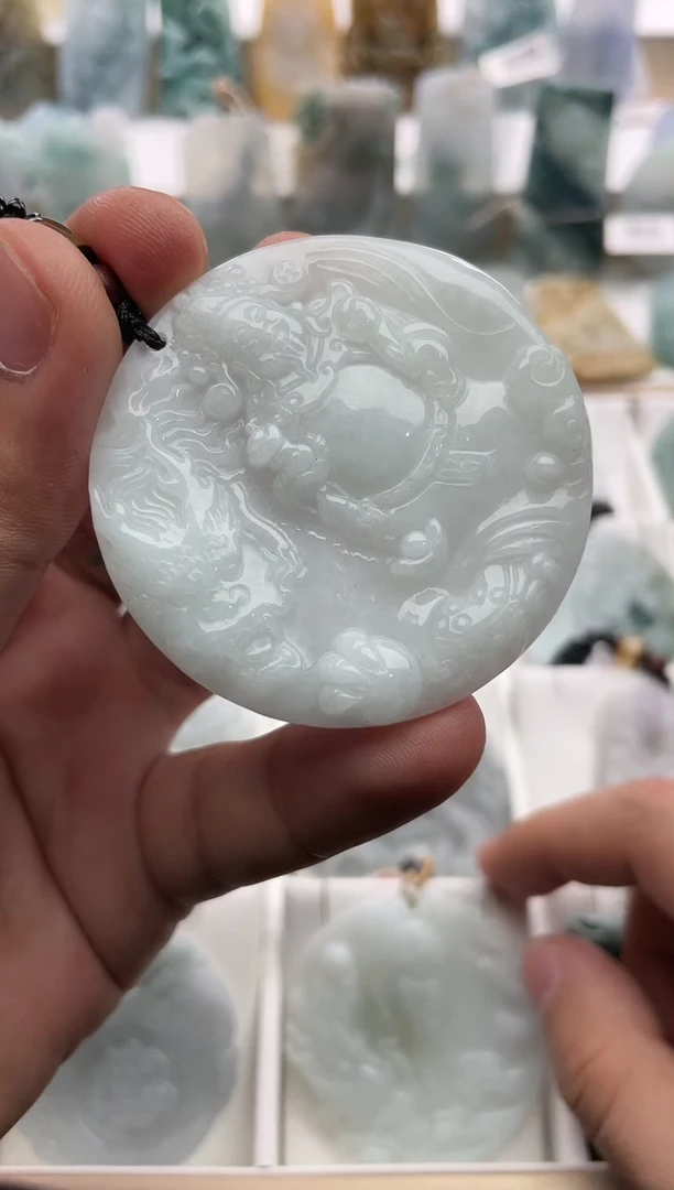 【闪购商品】翡翠颈饰未镶嵌..../1/18/ 90