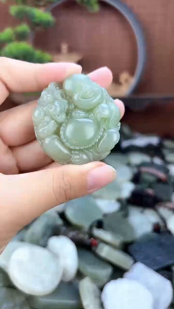 和田玉未镶嵌颈饰1